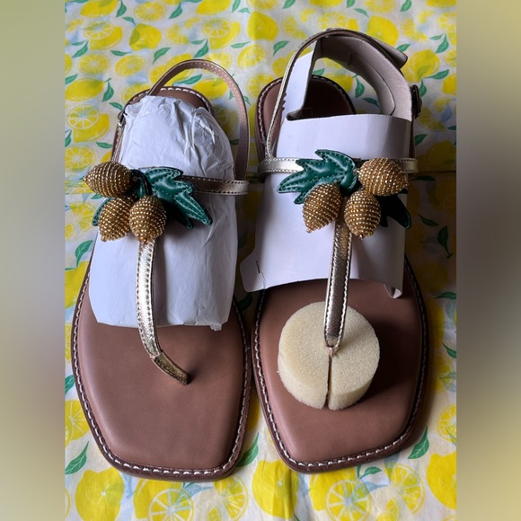 🍋 CHICO’S  ISLAND T-STRAP TROPICAL FRUIT LEMON DROP BEADED SANDALS 🍋 NWOT🍋 - Picture 4 of 16